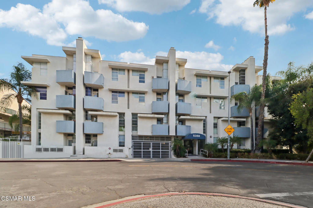 5350 White Oak Avenue 308