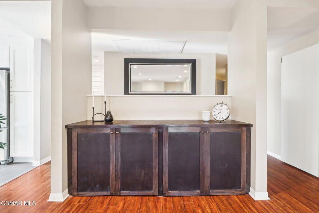 5350 White Oak Avenue 308