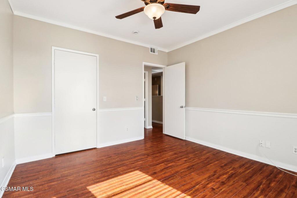 5350 White Oak Avenue 308