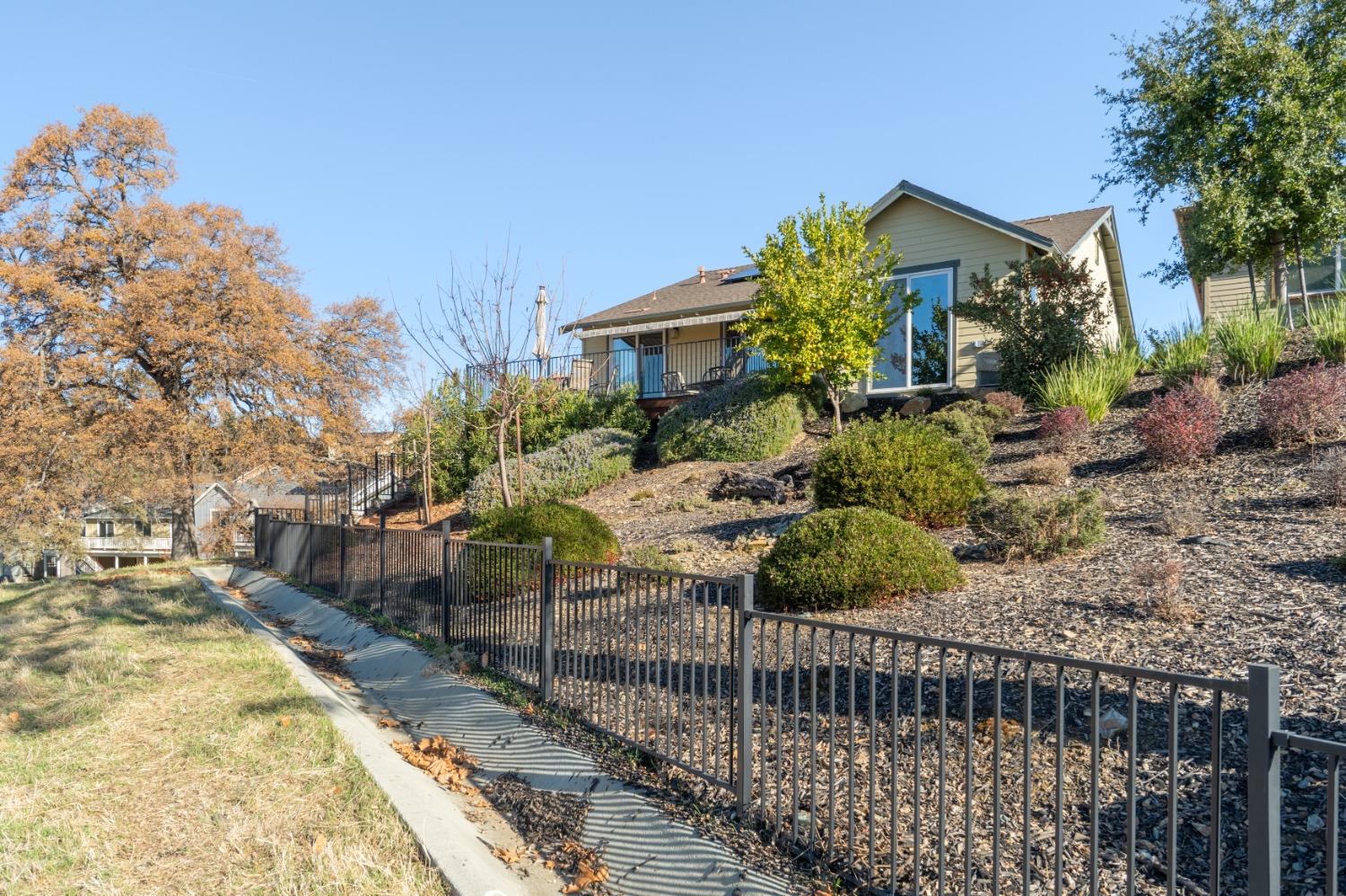 616 Edgewood Loop