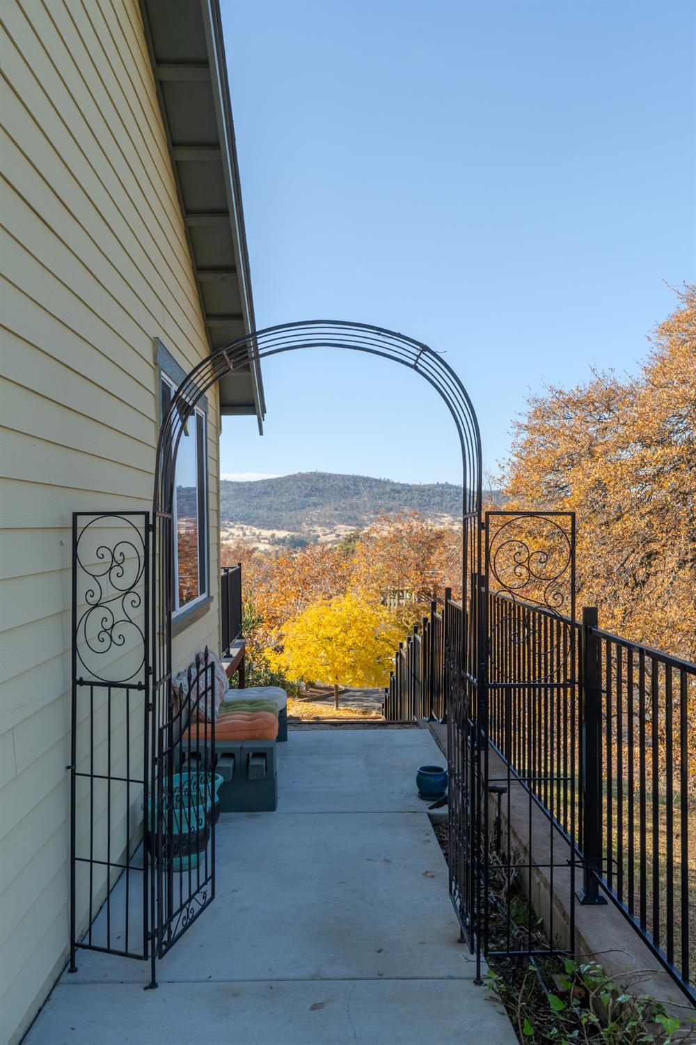 616 Edgewood Loop