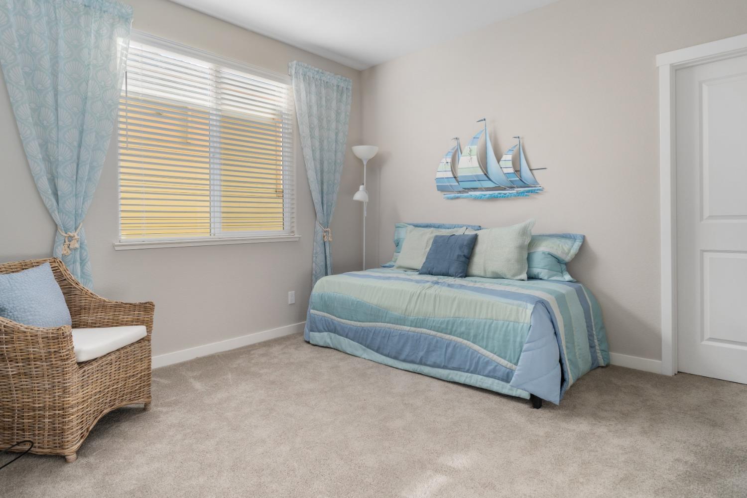 616 Edgewood Loop