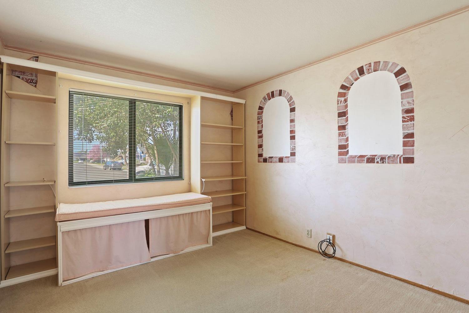 14808 Seminole Way