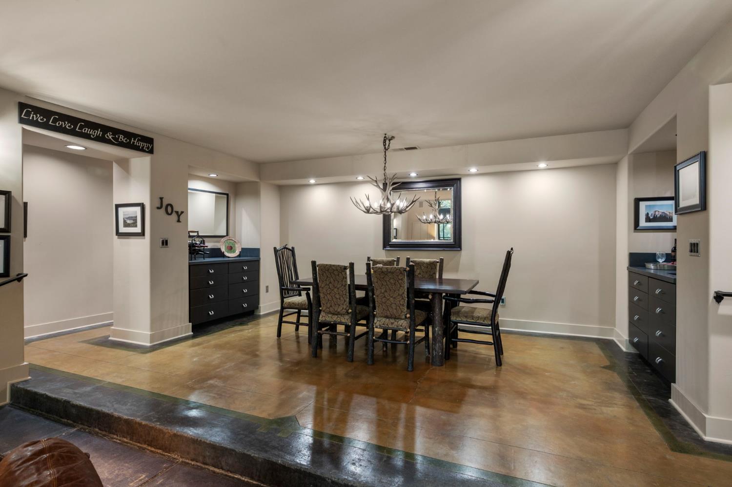468 Fiddlers Court