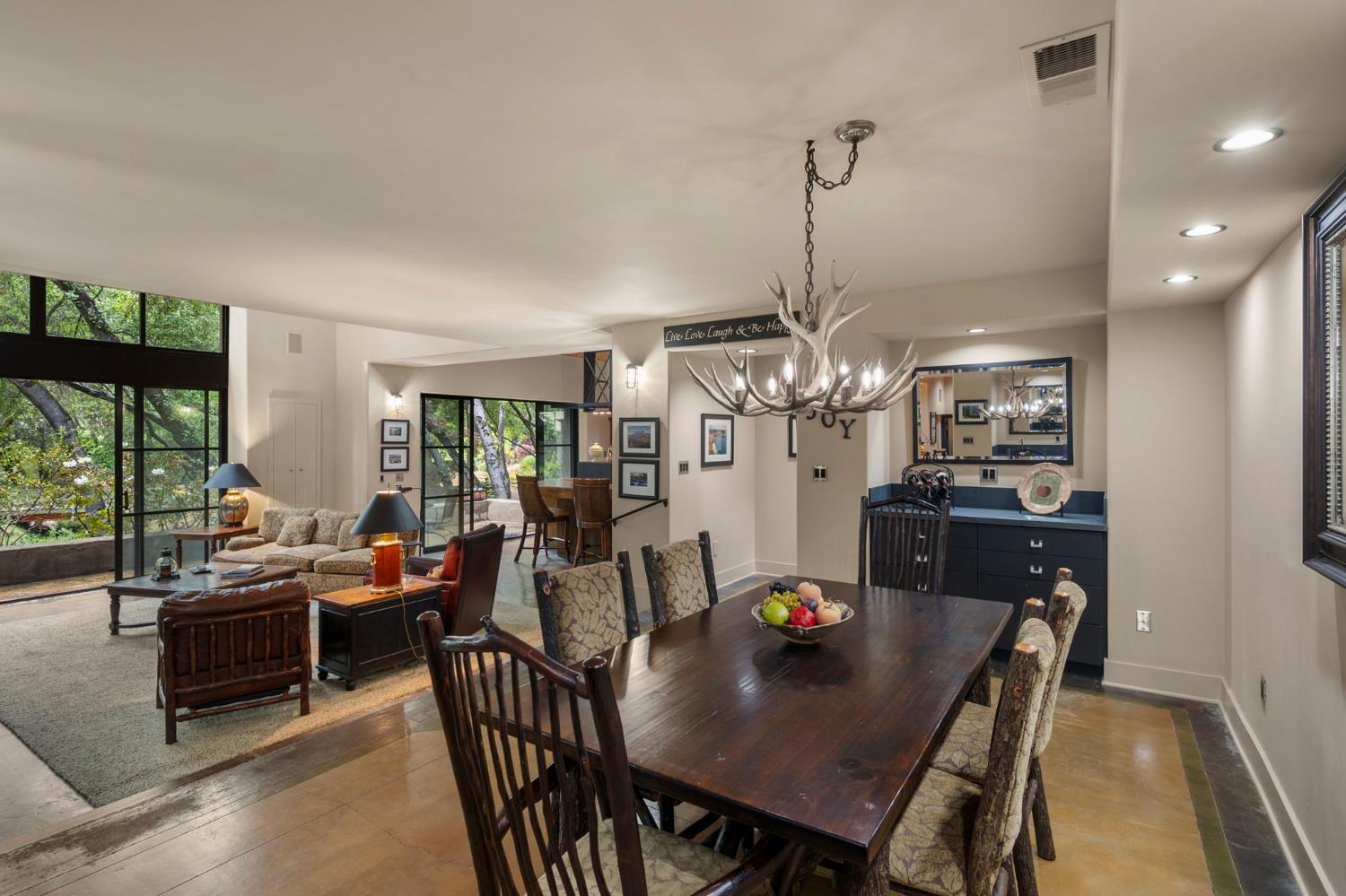 468 Fiddlers Court