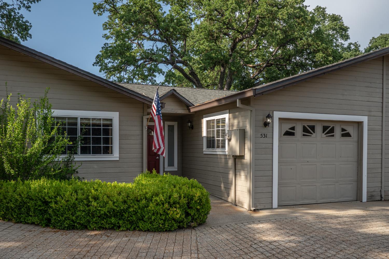 531 Surrey Court