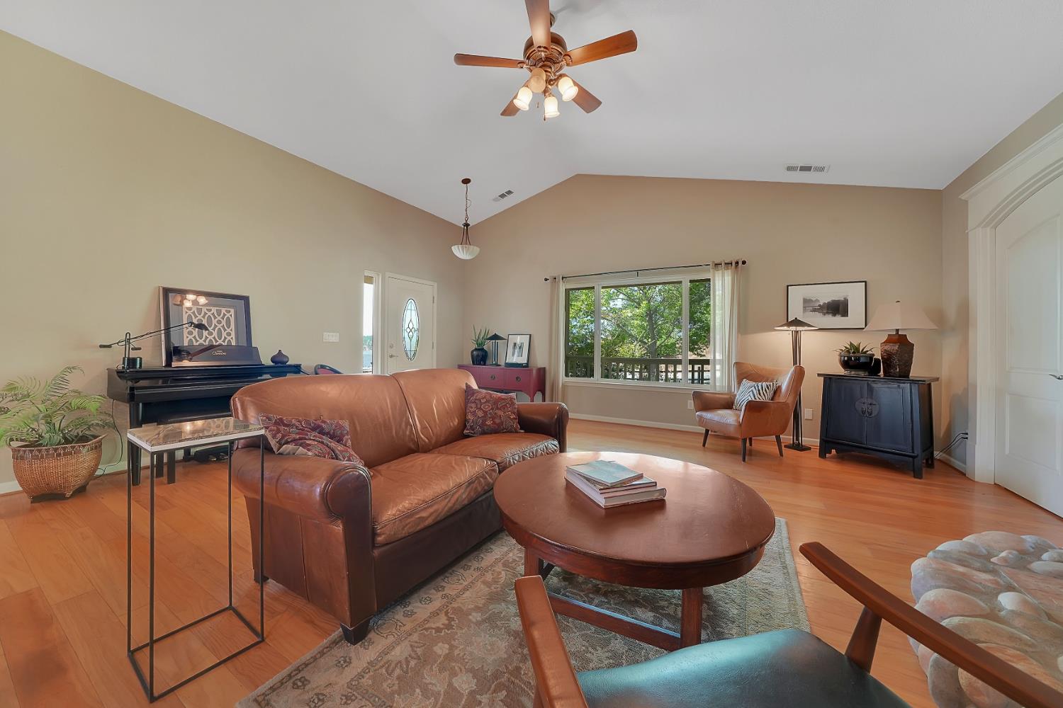 5863 Rippon Road