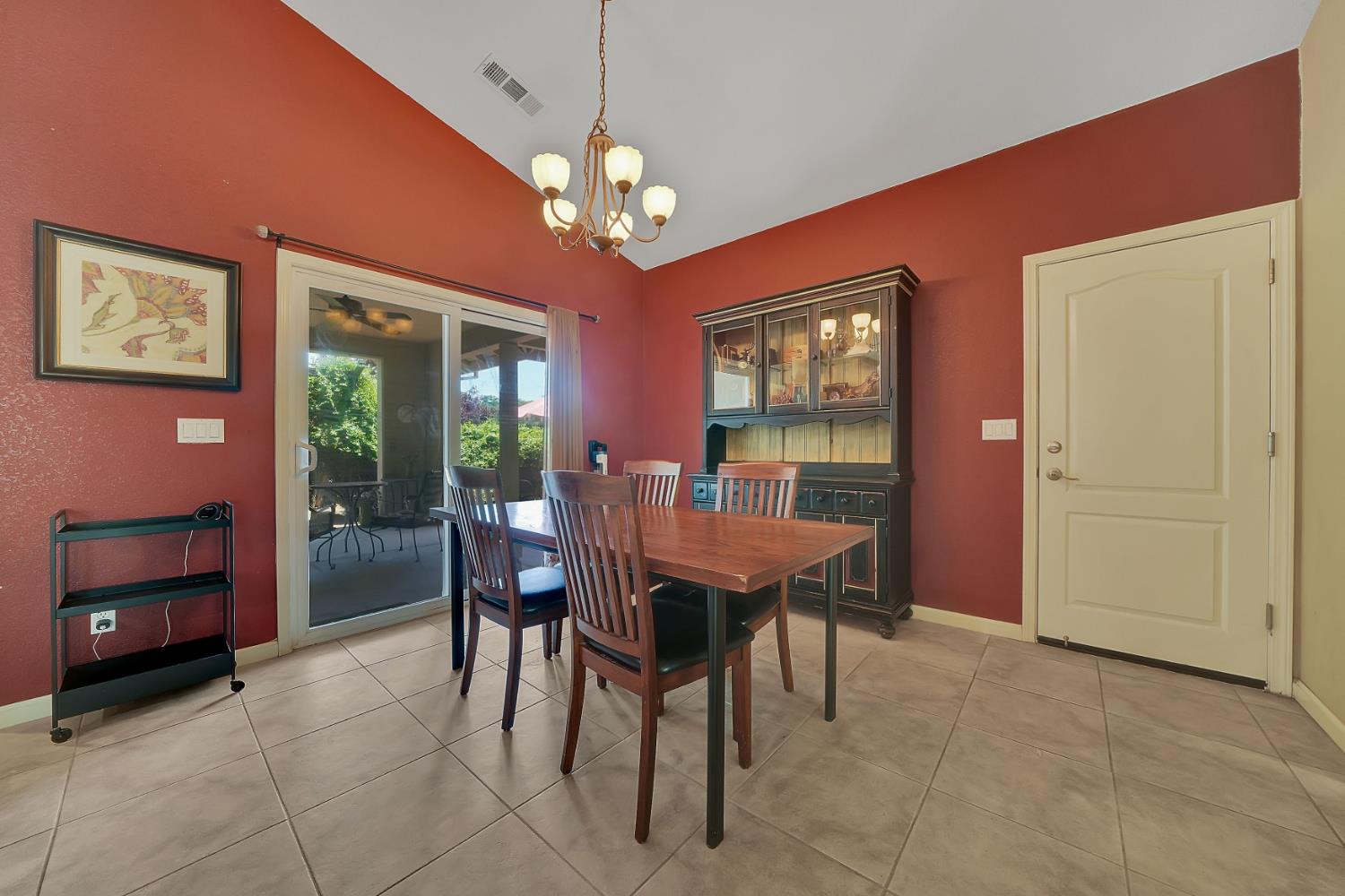 5863 Rippon Road
