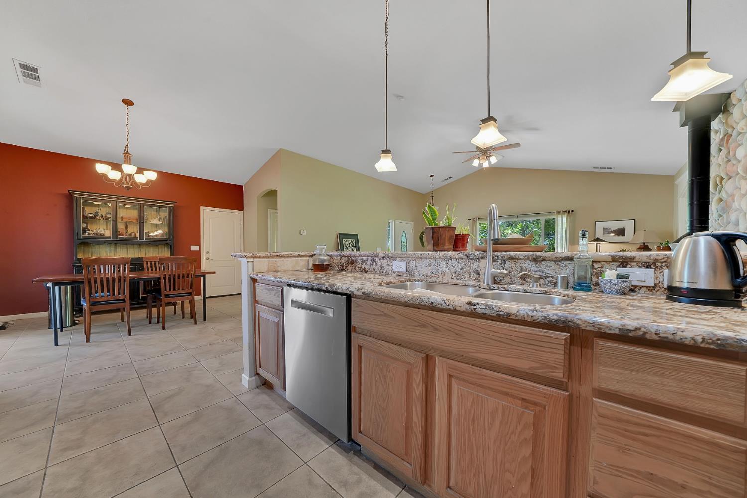 5863 Rippon Road