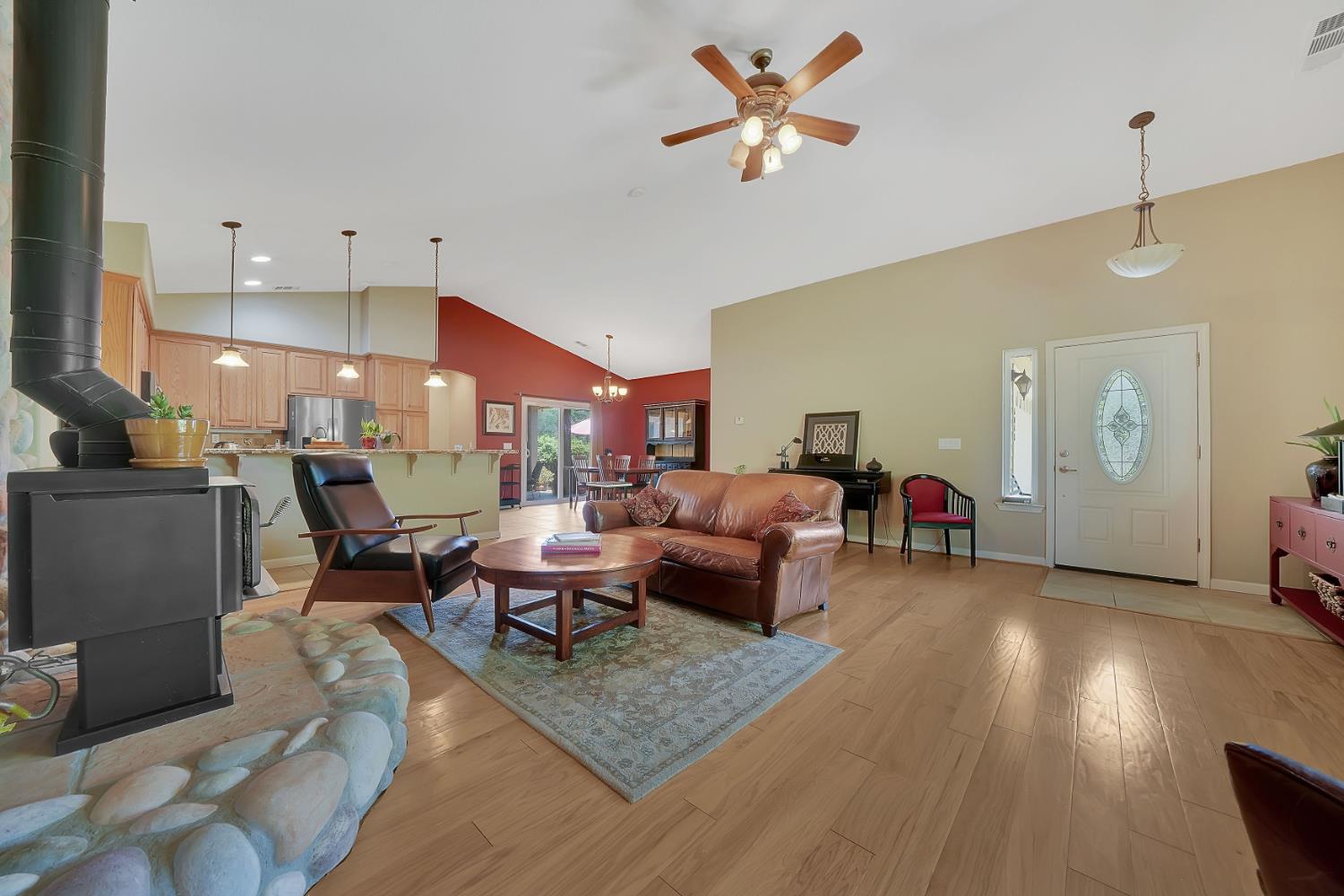 5863 Rippon Road
