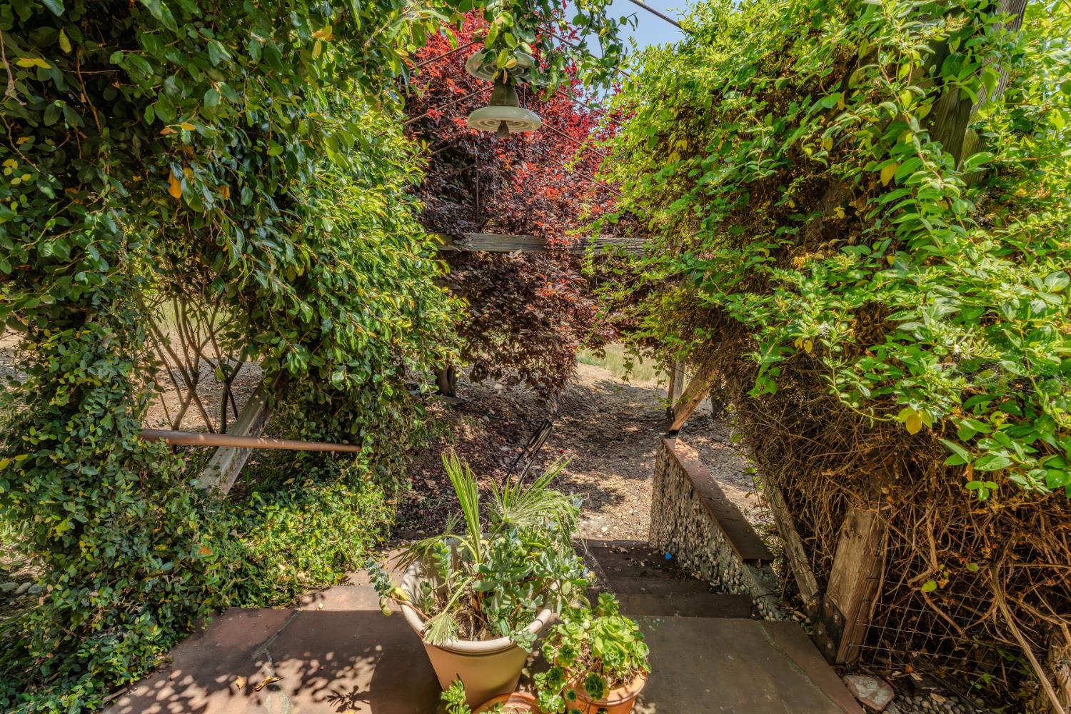 5863 Rippon Road