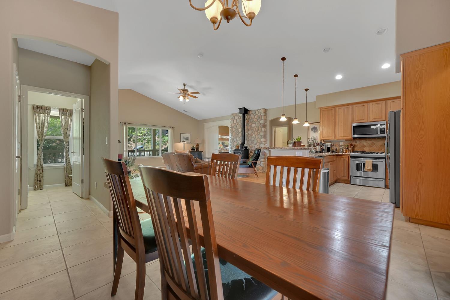 5863 Rippon Road