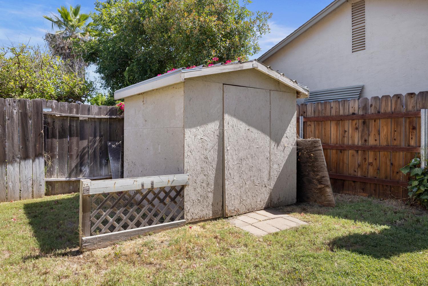 570 Camelia Lane