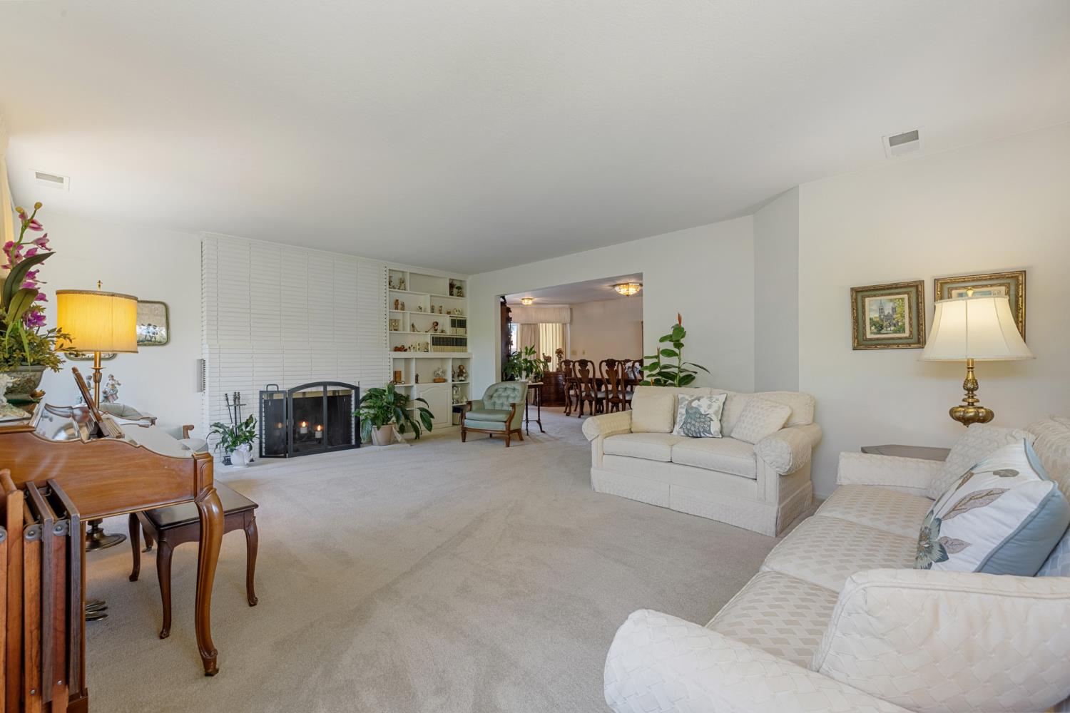 1287 W Valpico Road