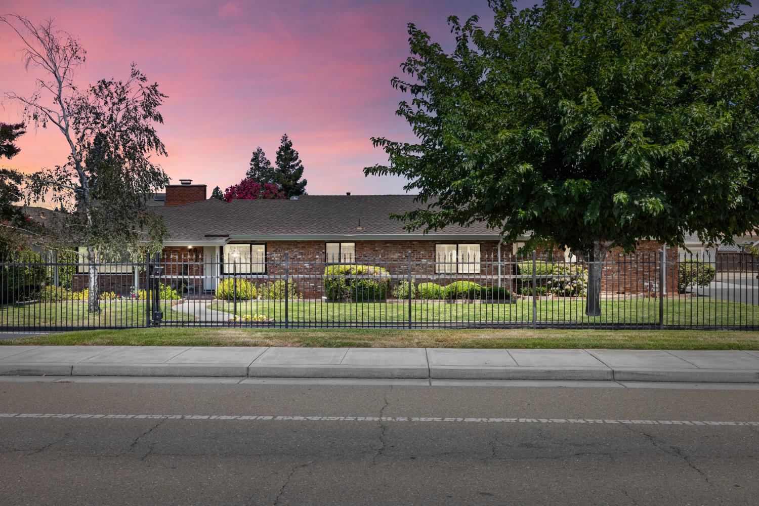 1287 W Valpico Road
