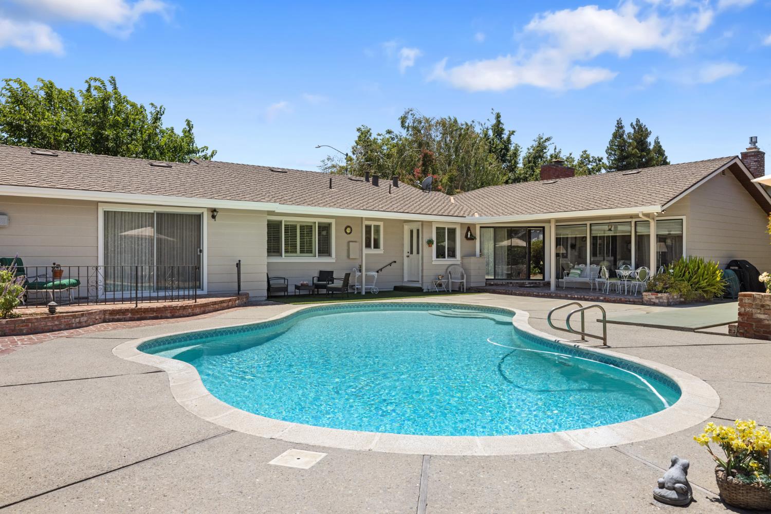 1287 W Valpico Road