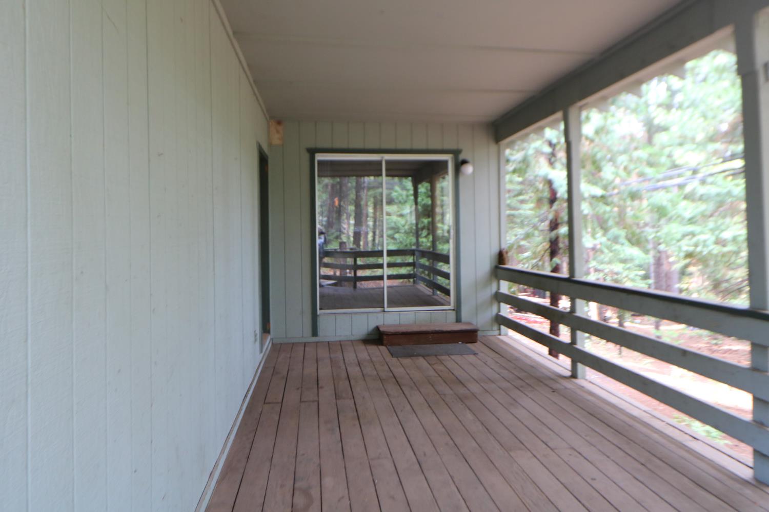 1536 Meadowview Drive