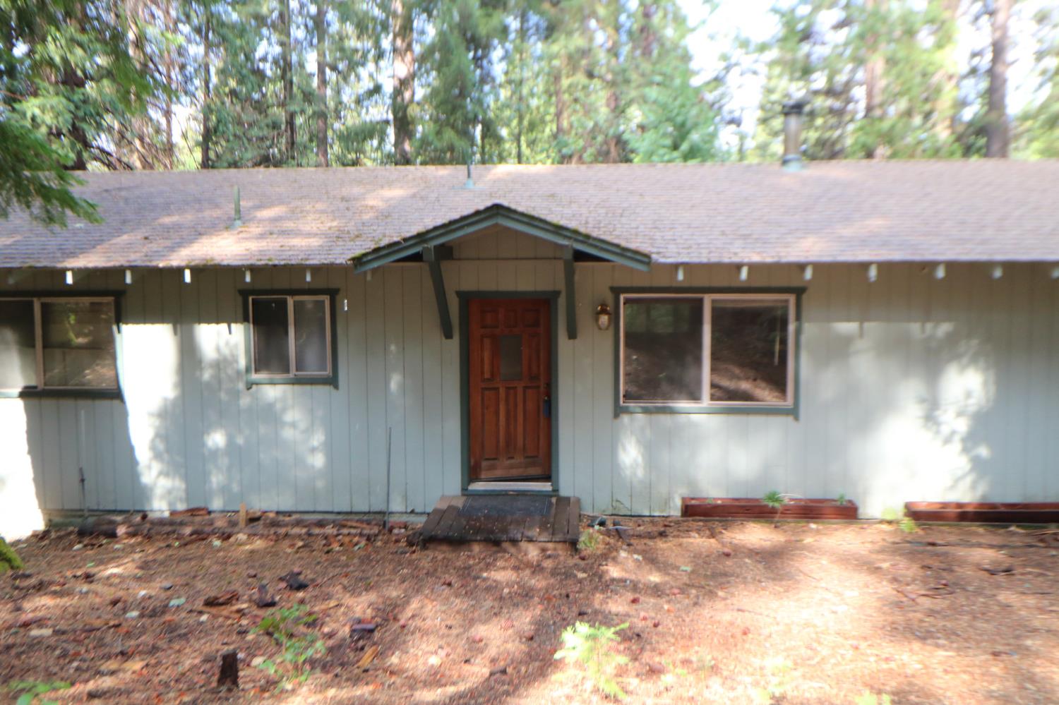 1536 Meadowview Drive