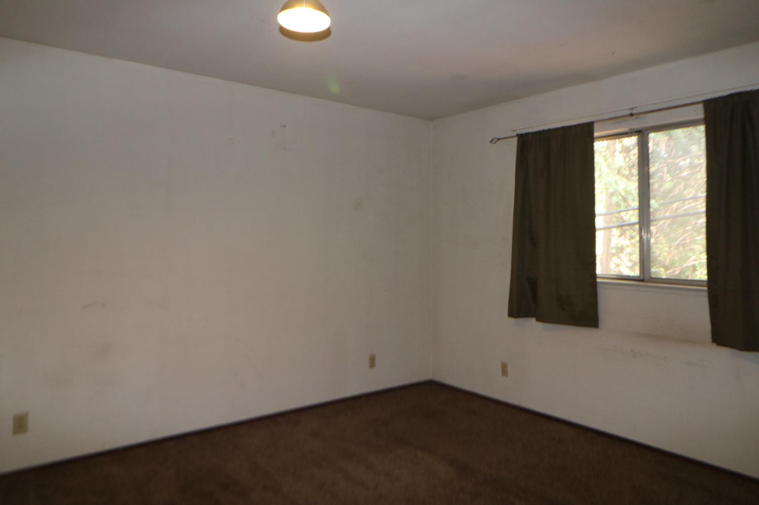 1536 Meadowview Drive