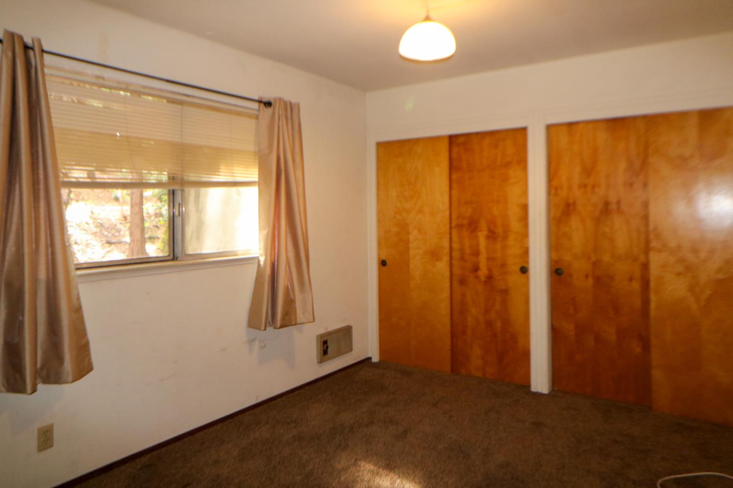 1536 Meadowview Drive