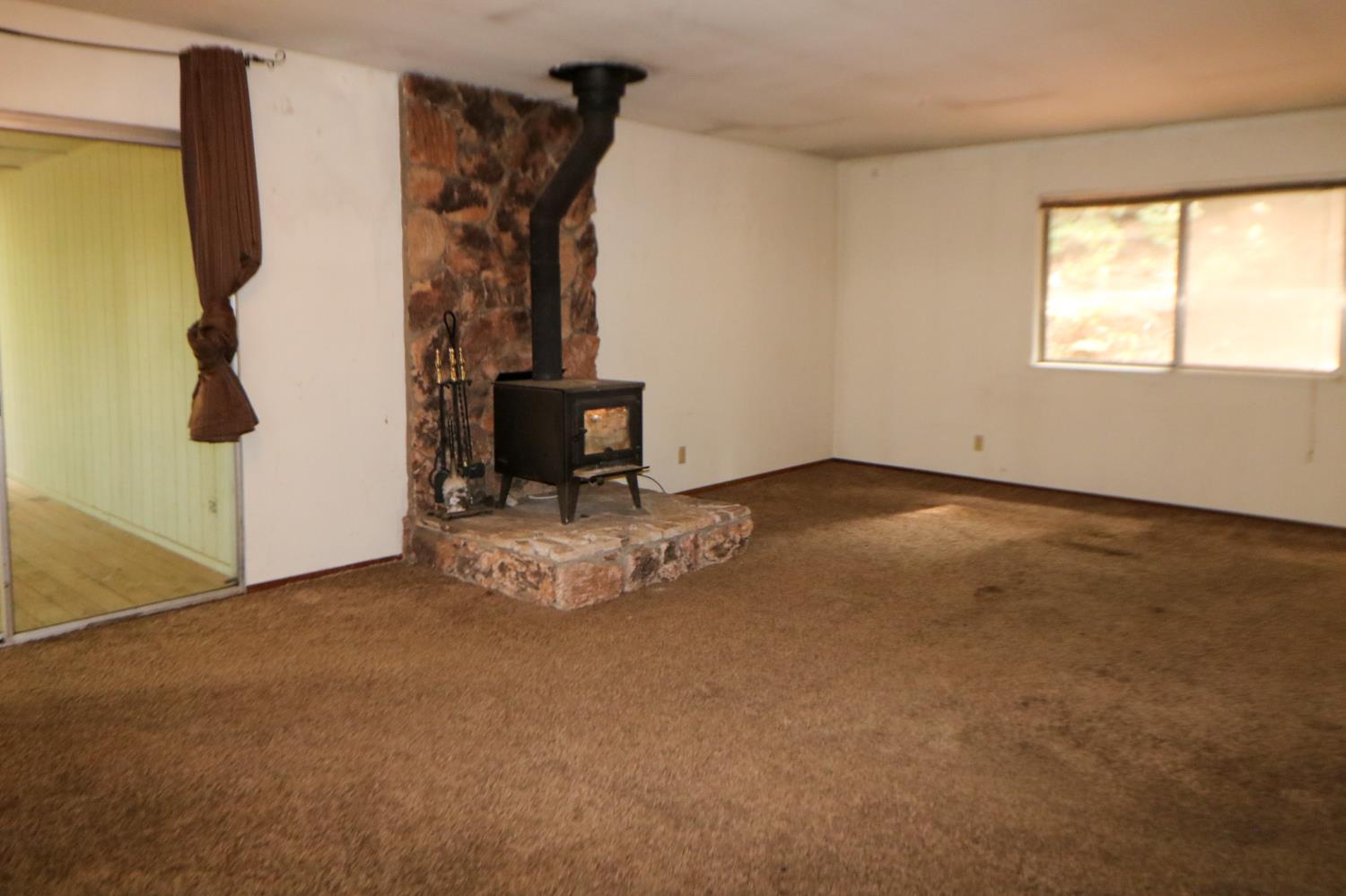 1536 Meadowview Drive