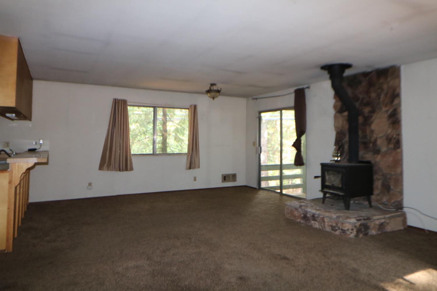 1536 Meadowview Drive
