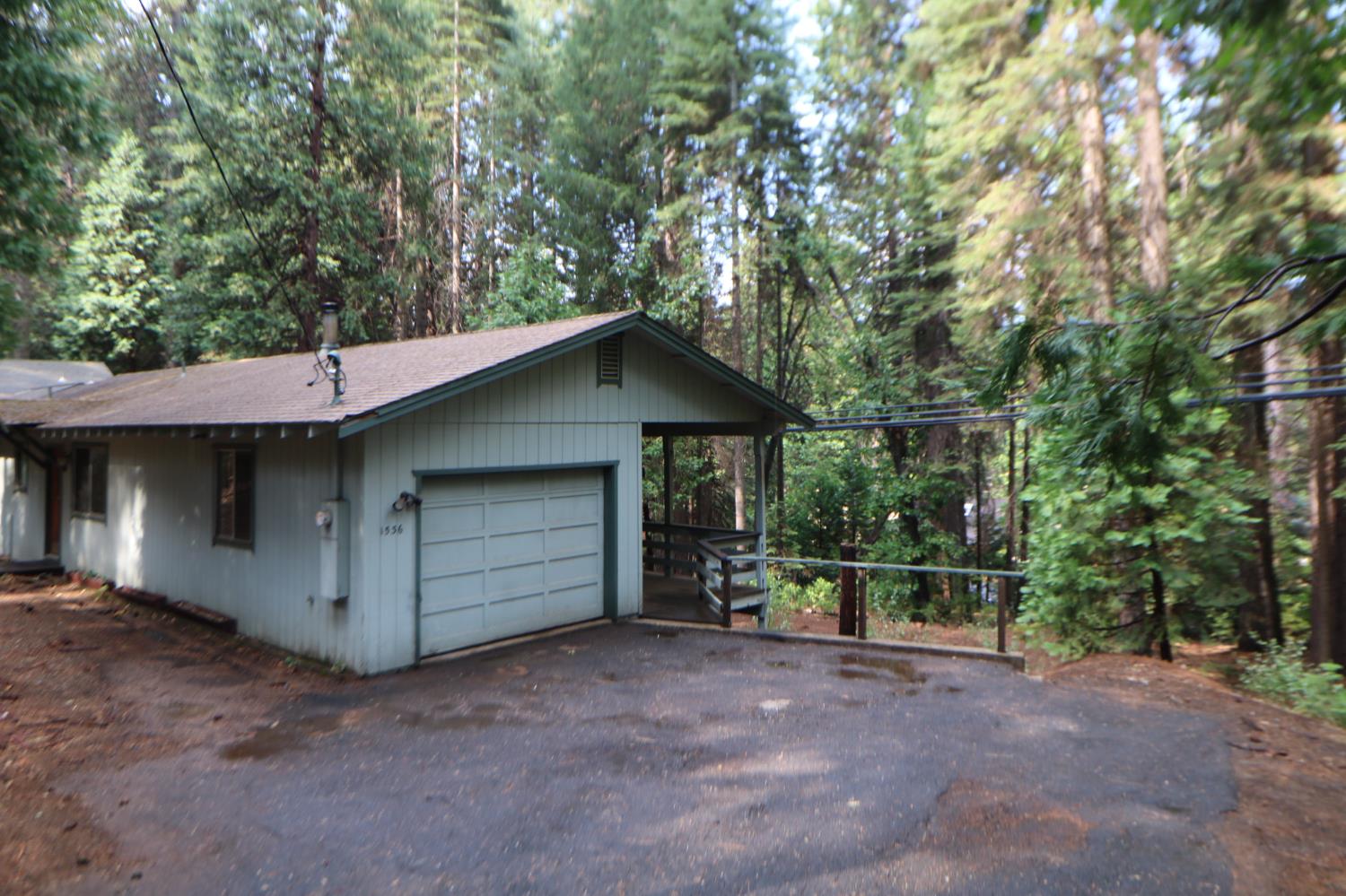 1536 Meadowview Drive