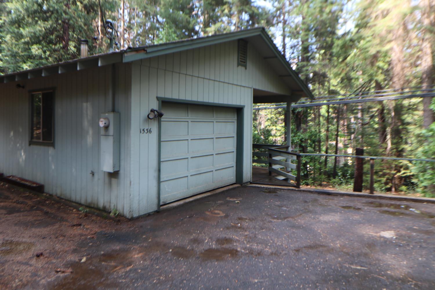 1536 Meadowview Drive