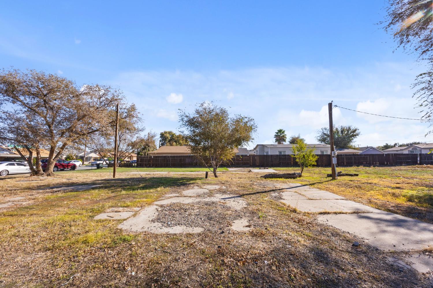 110 E Kavanagh Avenue