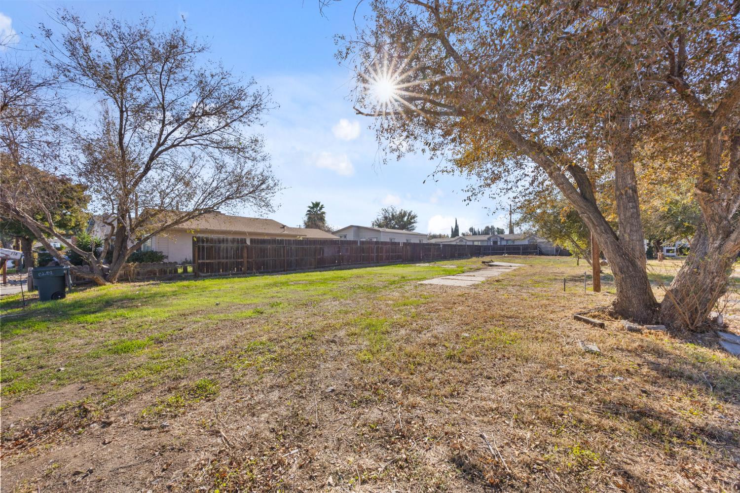 110 E Kavanagh Avenue