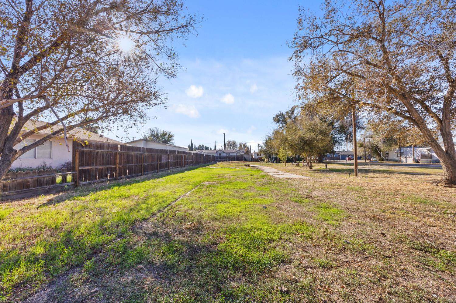 110 E Kavanagh Avenue