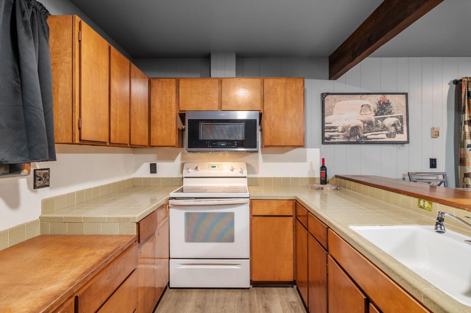 2301 Mustang Road