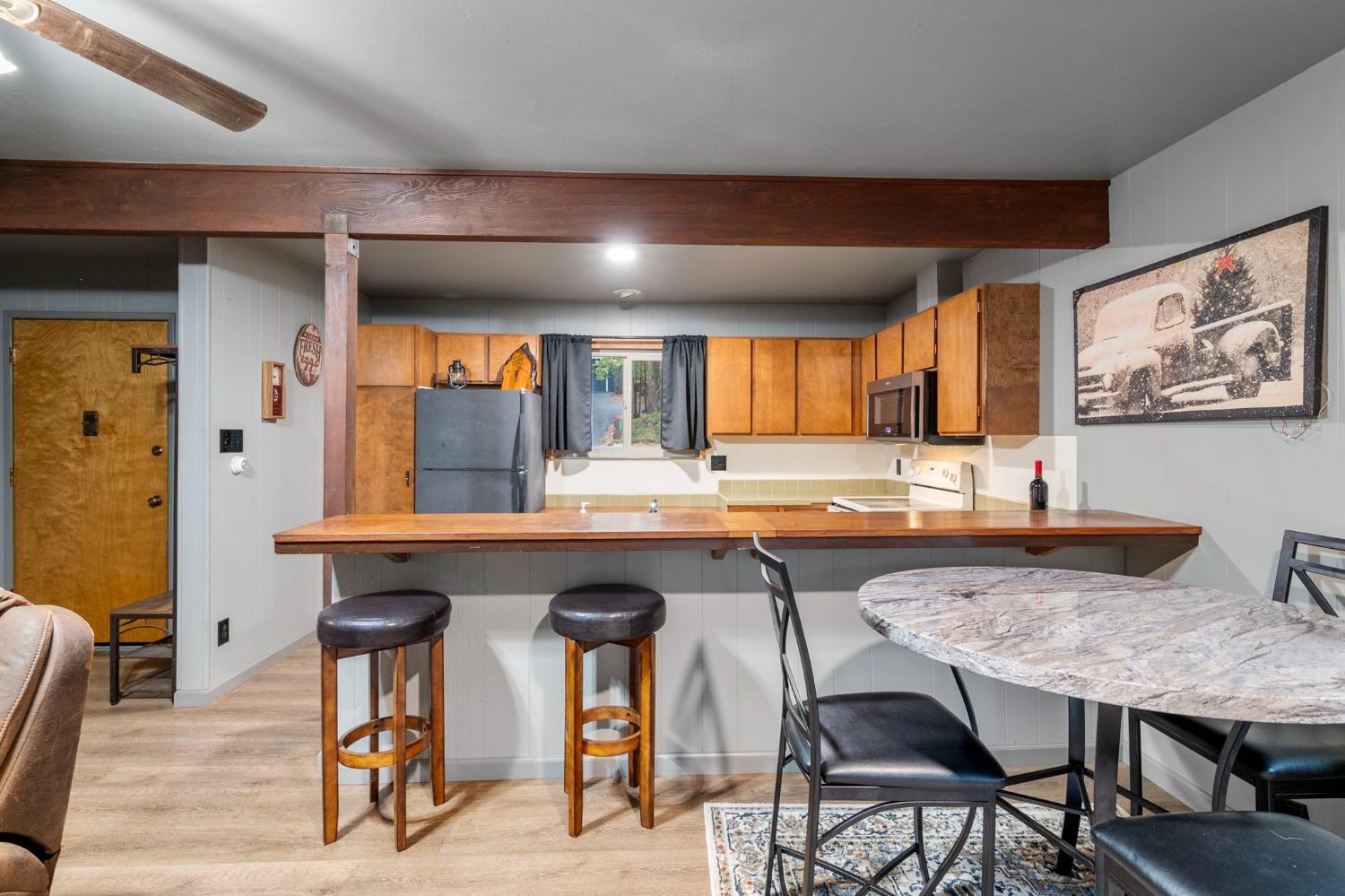 2301 Mustang Road