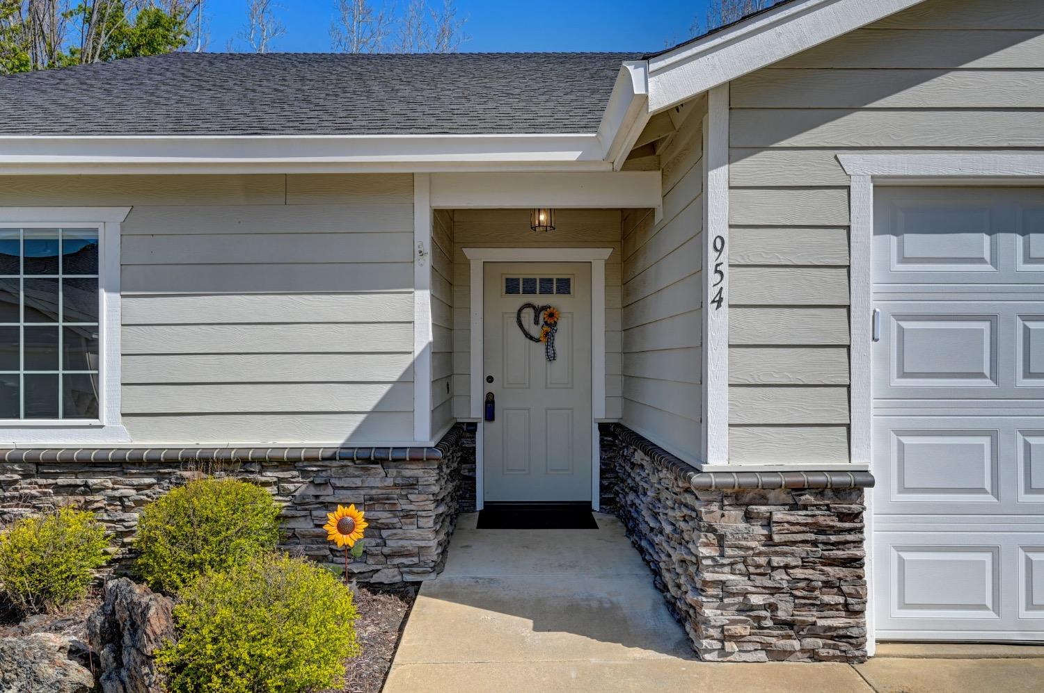 954 Country Lane