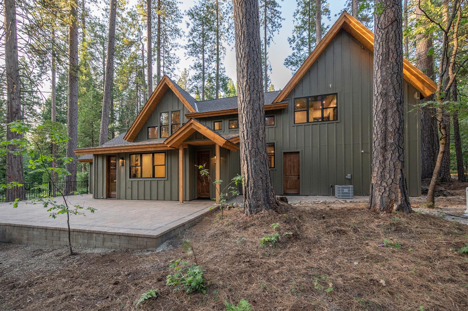 2044 Douglas Drive