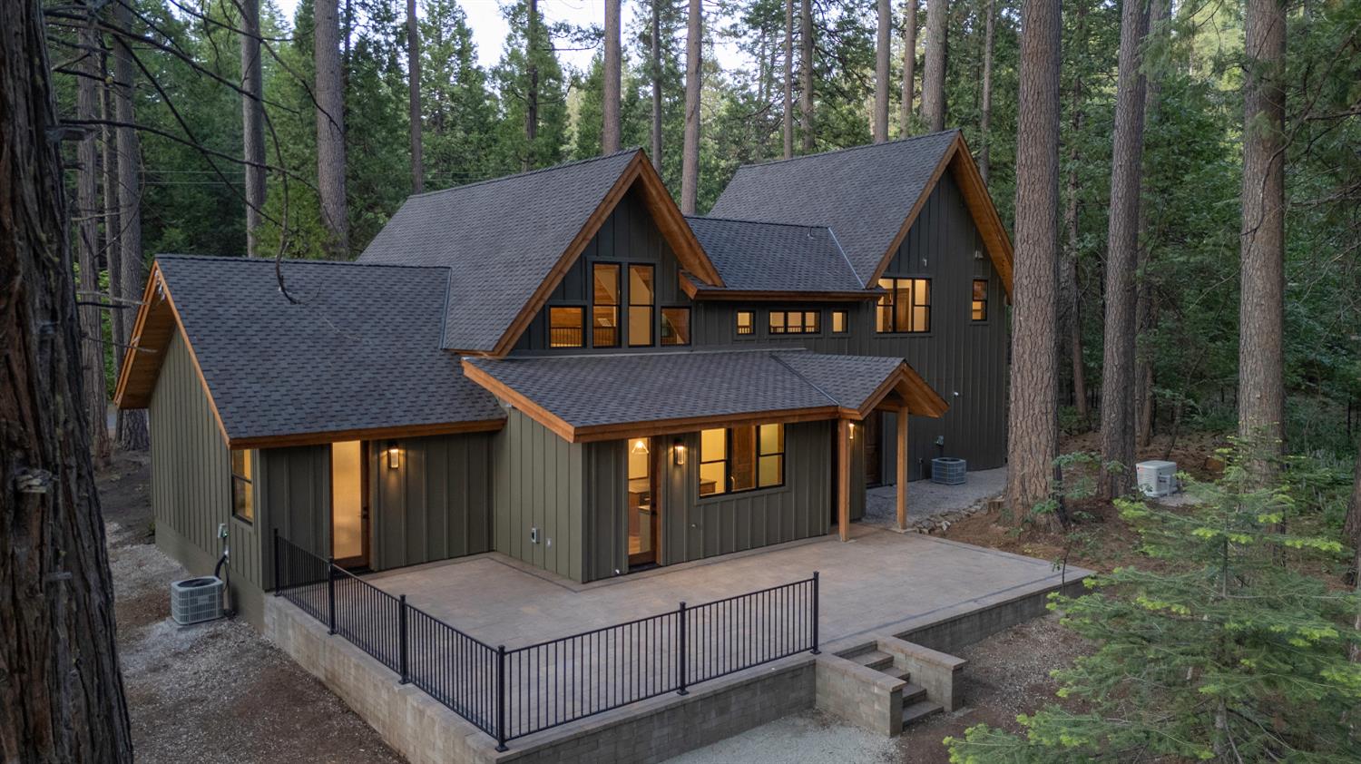2044 Douglas Drive