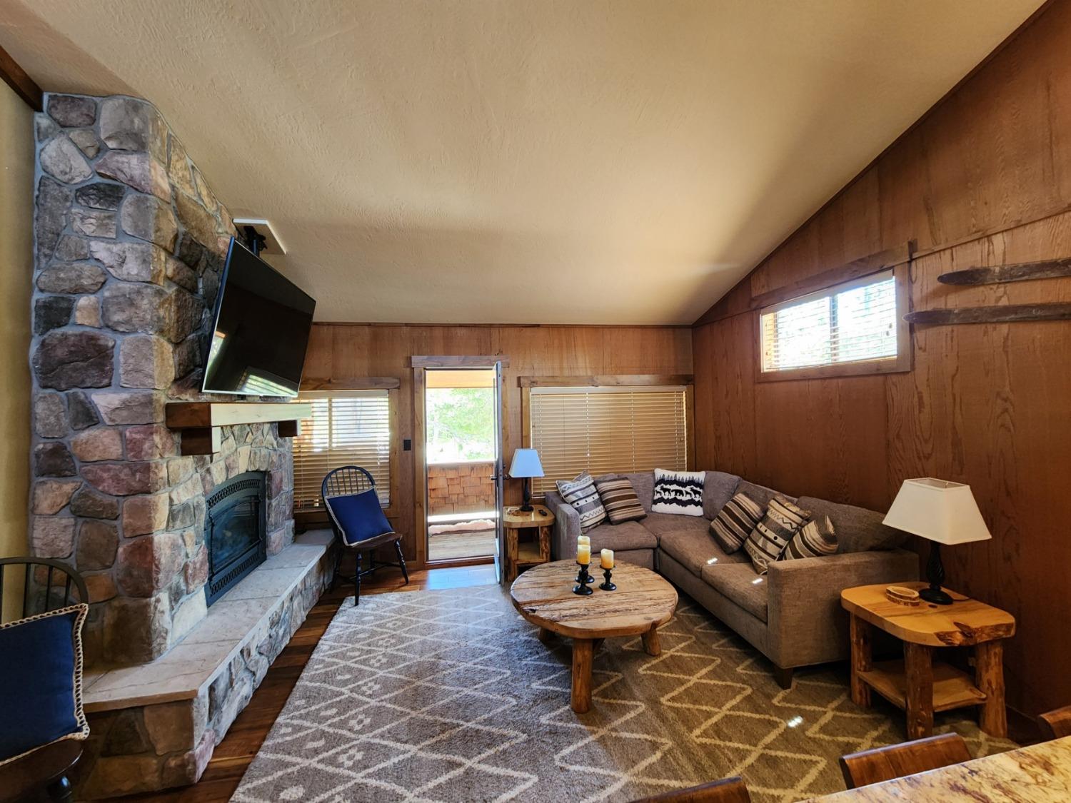 260 Bear Valley Rd. #5 Road
