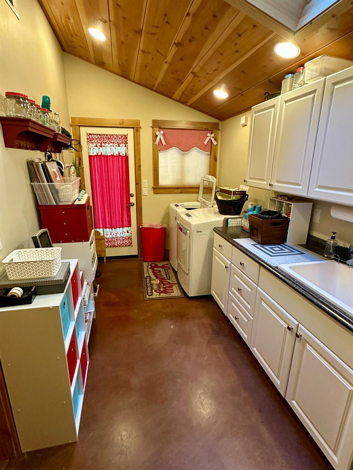 1428 Meadow Drive