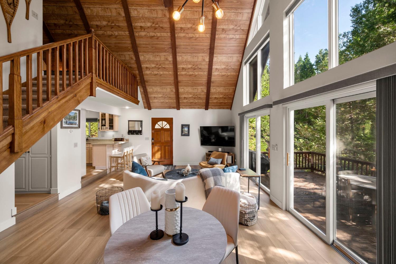 2449 Indian Rock Road