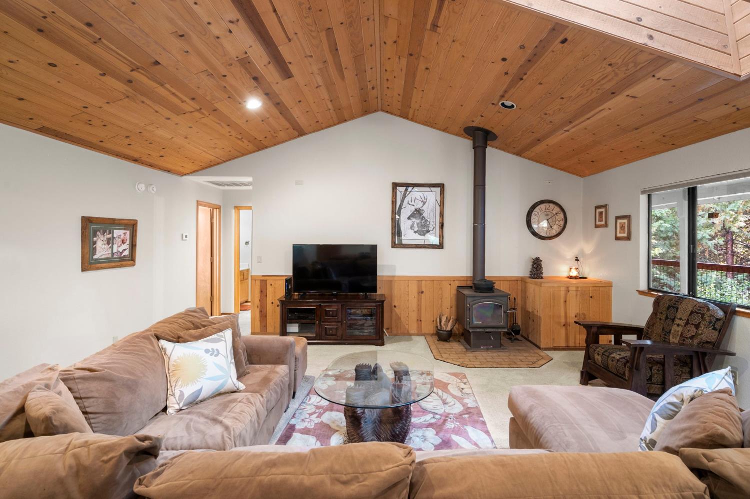 5590 Silver Saddle Court