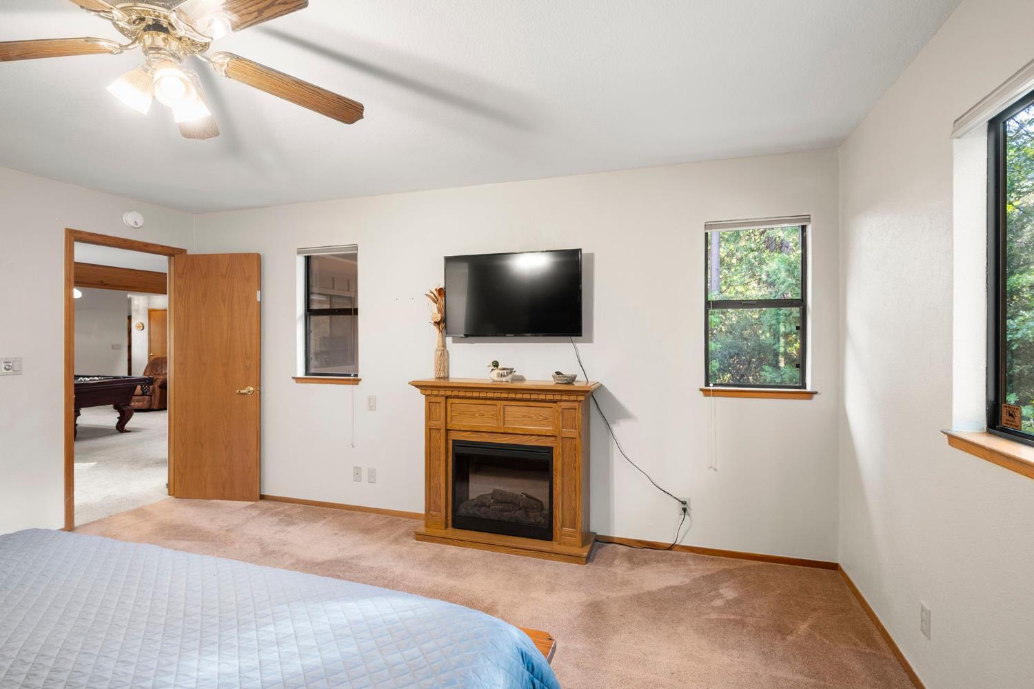 5590 Silver Saddle Court
