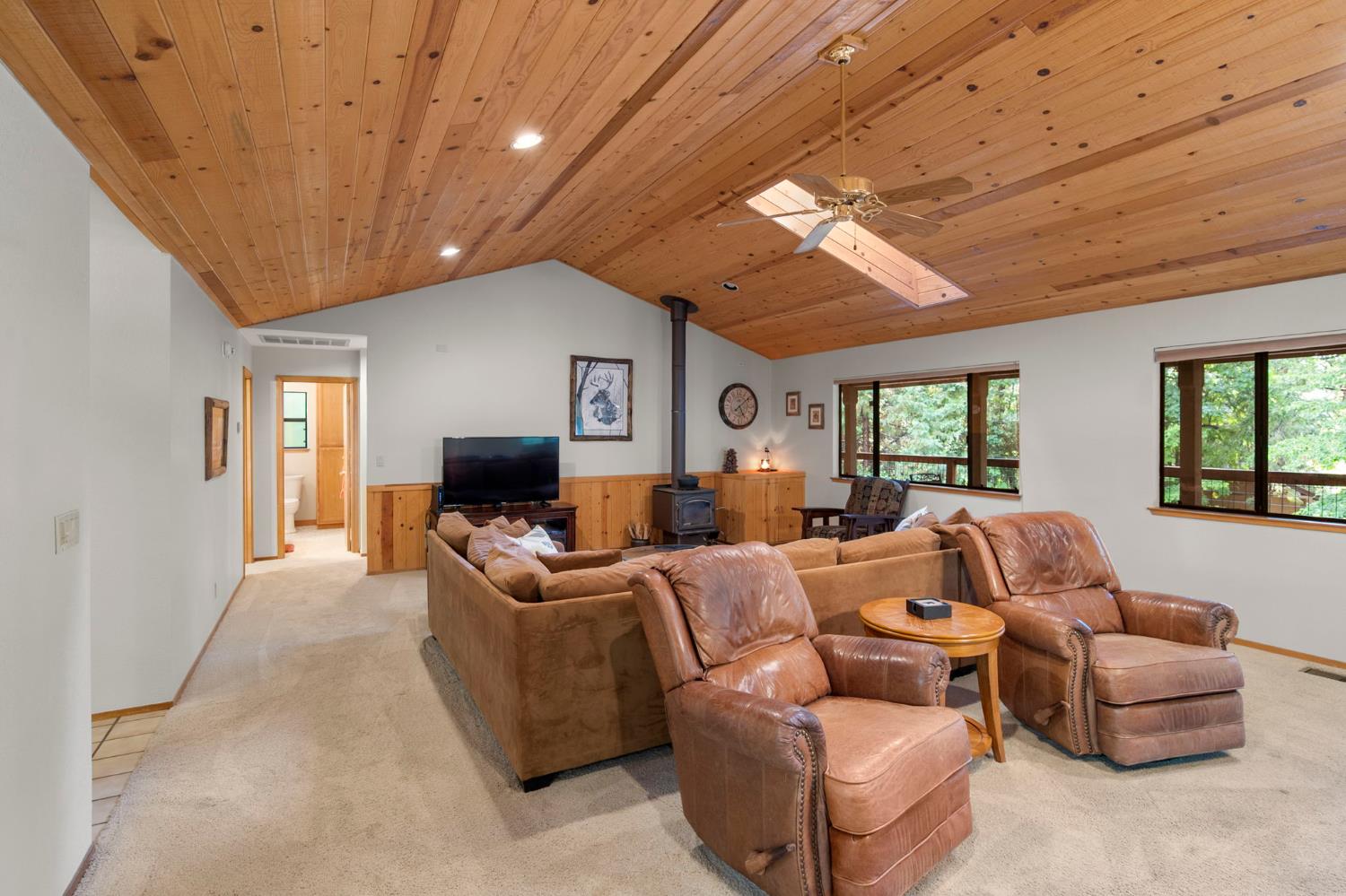 5590 Silver Saddle Court