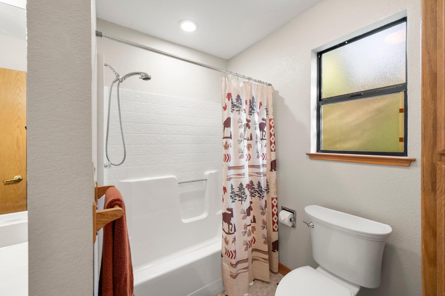 5590 Silver Saddle Court