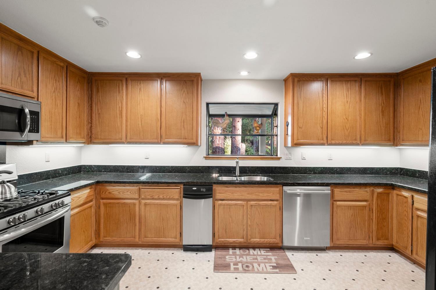 5590 Silver Saddle Court