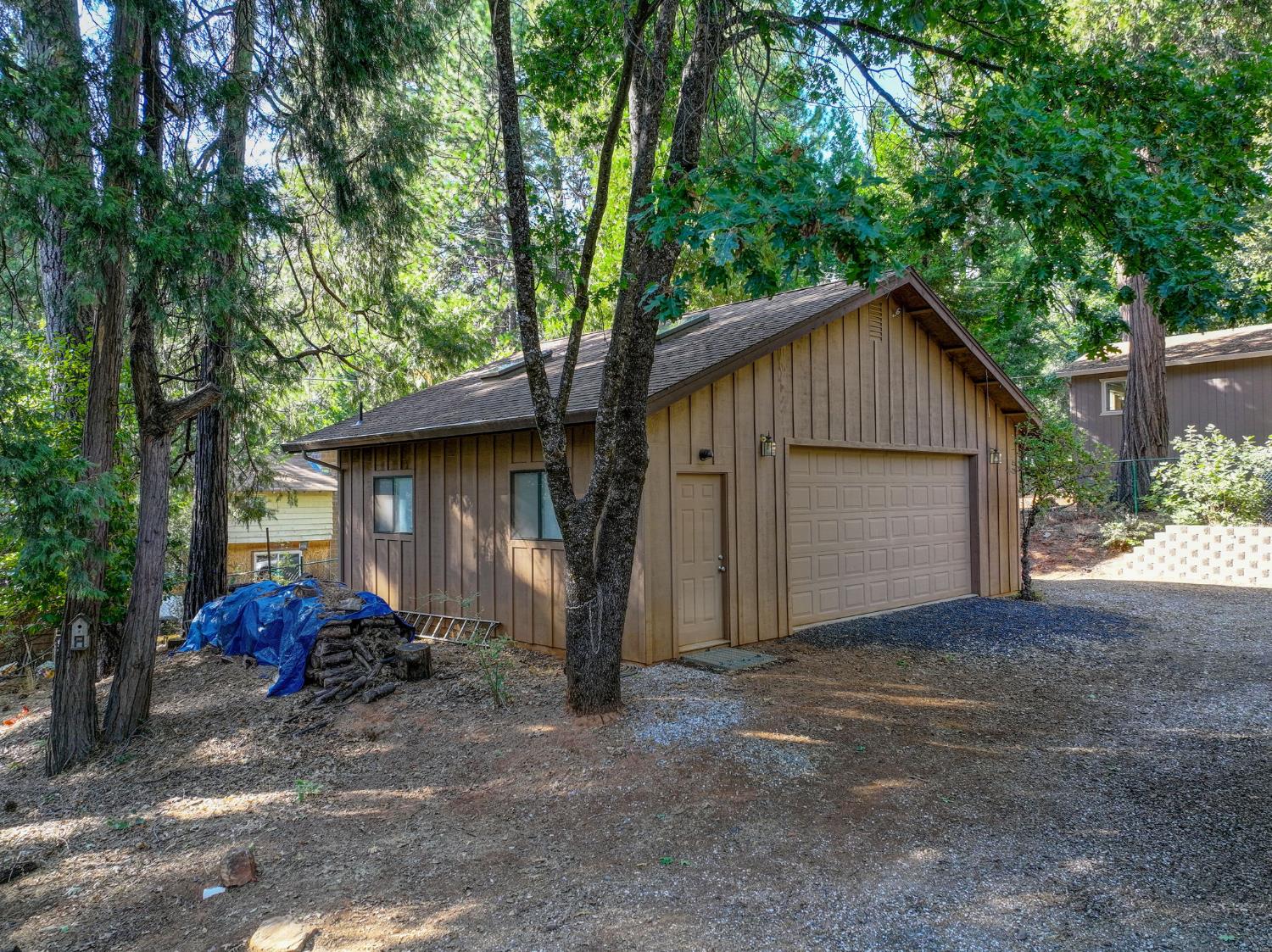5590 Silver Saddle Court