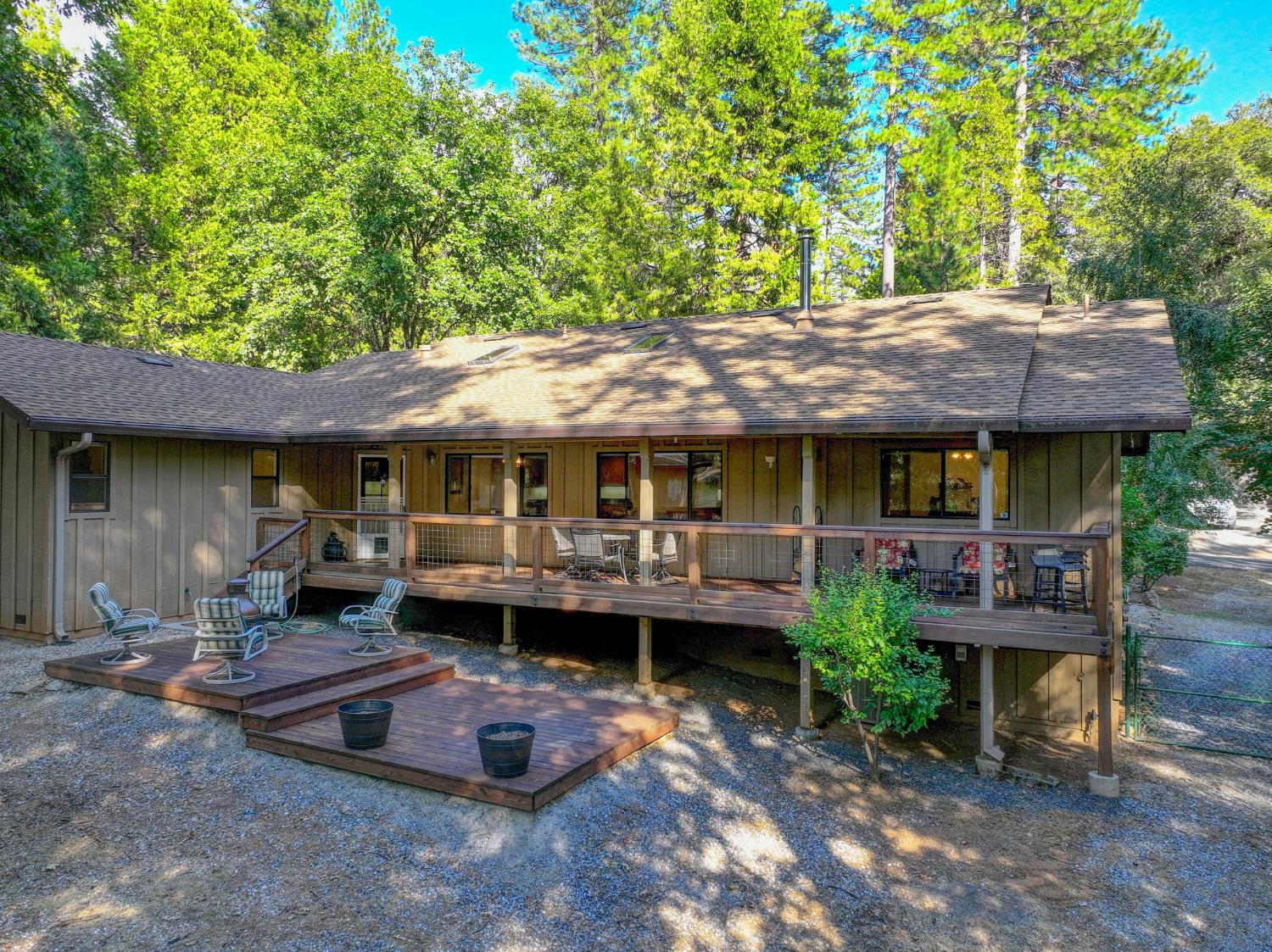 5590 Silver Saddle Court