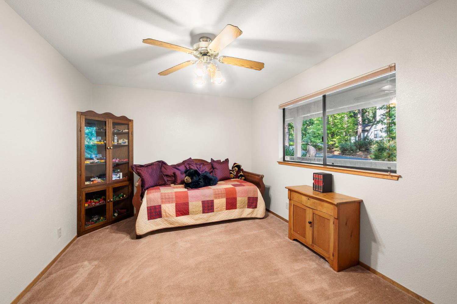 5590 Silver Saddle Court
