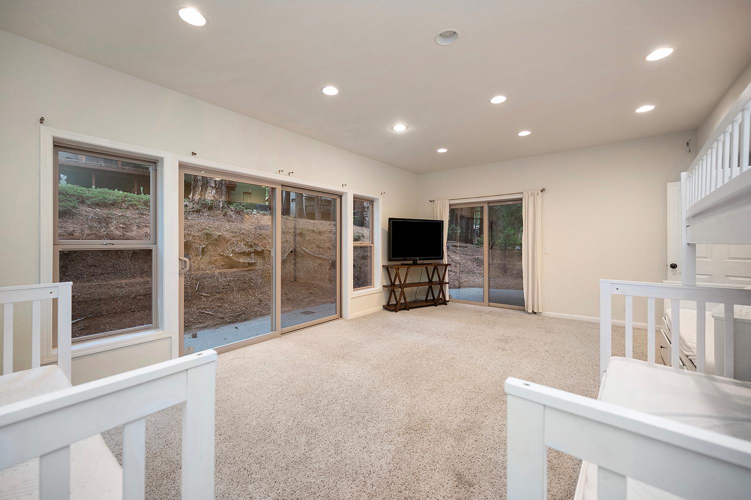 1915 Stanislaus Drive