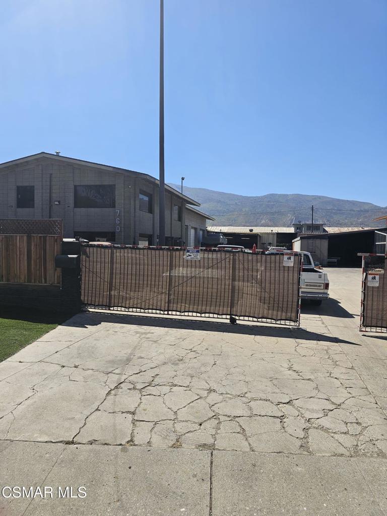 760 E Santa Maria Street