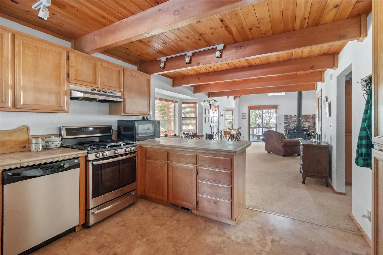 2821 Tahos Drive